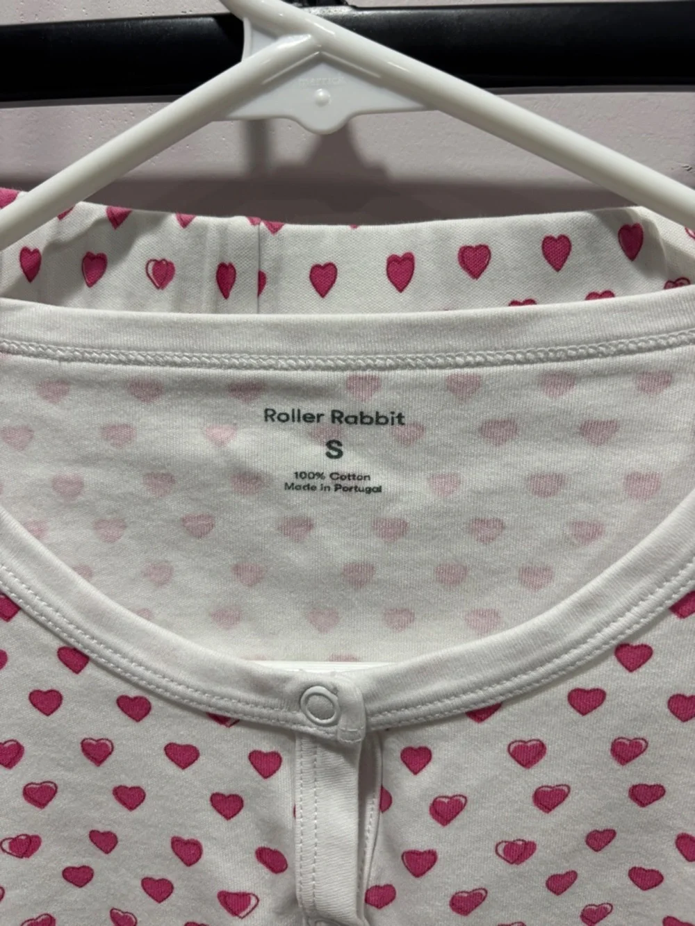Roller Rabbit White  Pajama Set with Pink Heart Print. Size small - Picture 2 of 5